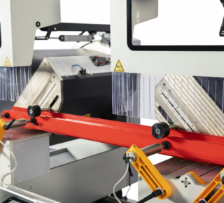 DC 550 PB – Cortadora de Doble Cabezal Totalmente Automática