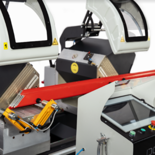 DC 421 PBS – ماكينة منشار ميتري مزدوجة الرأس (أوتوماتيكية بالكامل)