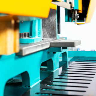 SDT 280 – Yarı Otomatik Çoklu Destek Sacı ve Profil Kesme Makinesi