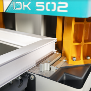 DK 502 – آلة لحام PVC ذات الزاوية المزدوجة