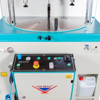 ACK 700 – Cortadora de Descarga Superior