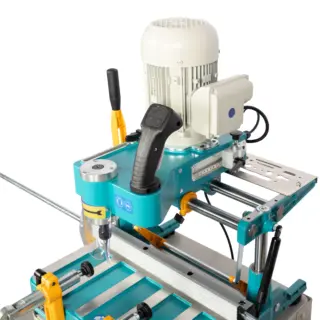 FR 223 – جهاز توجيه نسخ القالب المحمول