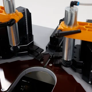 KP 180 — Гидравлический углообжимной пресс для алюминиевых профилей