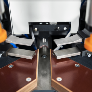 KP 130 CNC – CNC Otomatik Köşe Presi