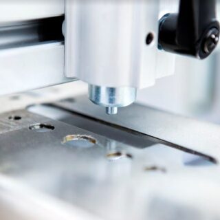 CRM 201 S – Fresatrice a copiare con triplice perforazione e foratura ad acqua