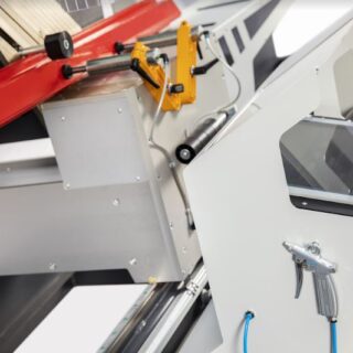 DC 550 SKH – Cortadora de Doble Cabezal Totalmente Automática